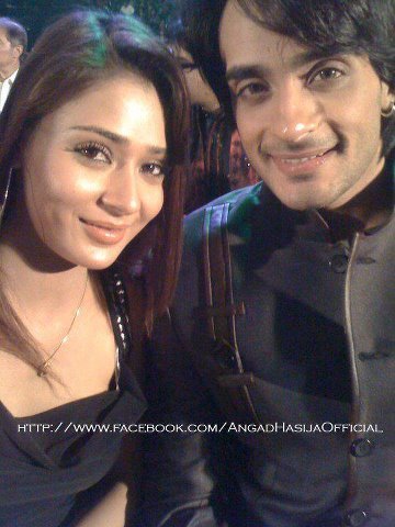 541074_354491864606094_222776132_n - sara khan14