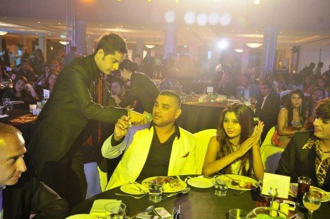 179989_251496104953821_288436858_n - sara khan14