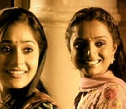 396607_339542902793188_760327700_n - sara khan14