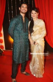 555785_339155956165216_1935904399_a - pavitra rishta