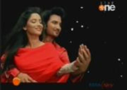 579938_337009146379897_216382644_a - pavitra rishta