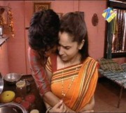 581245_337009129713232_1427626079_a - pavitra rishta