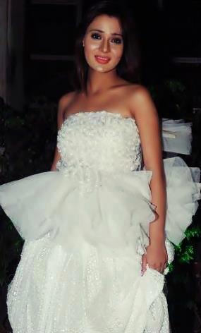 165847_398343946890555_873548300_n - sara khan14