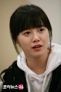 Yaaaa....ce ai cu ea??