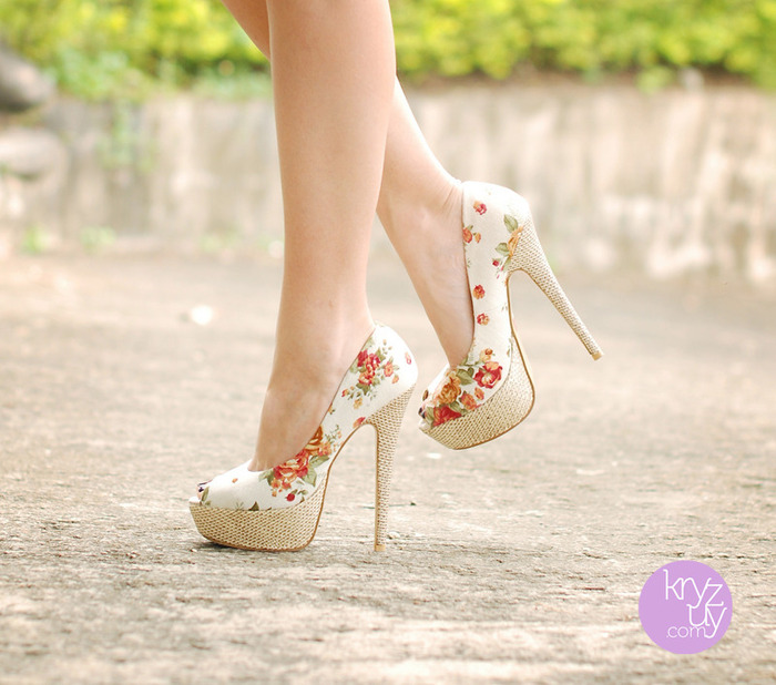 fashion-floral-pumps-shoes-Favim.com-454800 - shoes