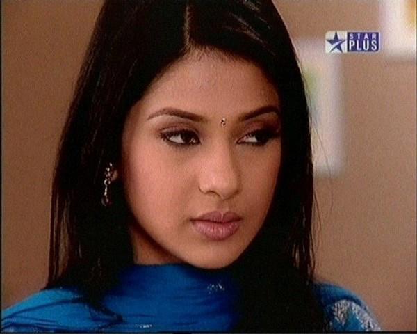552686_381141711953110_828859413_n - jennifer winget11