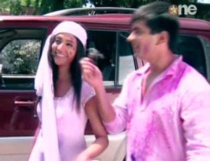 432072_182980921815999_1551279204_n