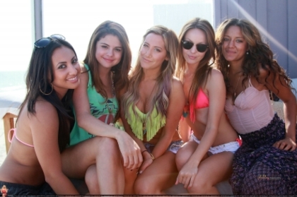 normal_t018 - xX_Inside Ashley Tisdale s Beach Birthday Party in Malibu