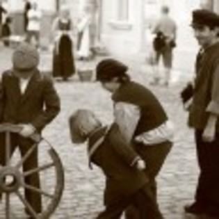 Aniela_1275622367_1_2009