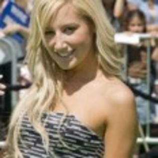 Ashley_Tisdale_1220685328