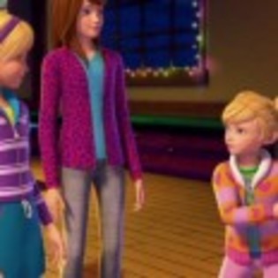 Barbie_A_Perfect_Christmas_1332836664_1_2011
