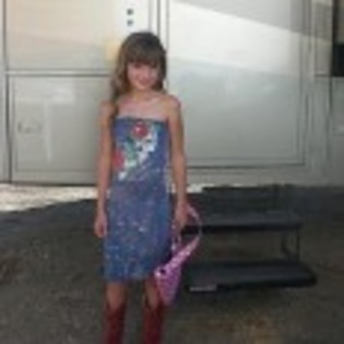 Bella_Thorne_1259504334_1 - Bella Thorne