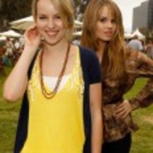 Bridgit_Mendler_1331539185_2