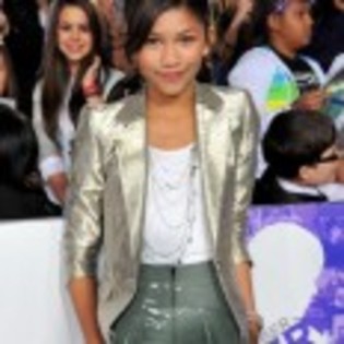 Zendaya_Coleman_1300782657_4