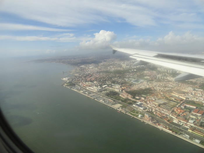 Imagini din avion...Lisabona sosim - Portugalia 2011