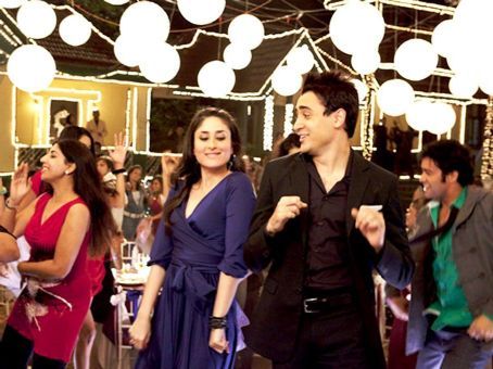 z8tcihtasyh7hyt - KAREENA KAPOOR