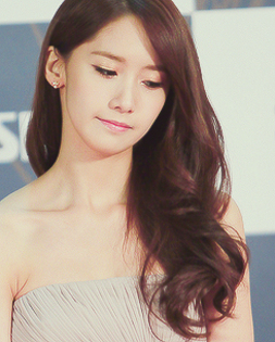 tumblr_m64lgdsCw71qb5bmno2_250 - Yoona x