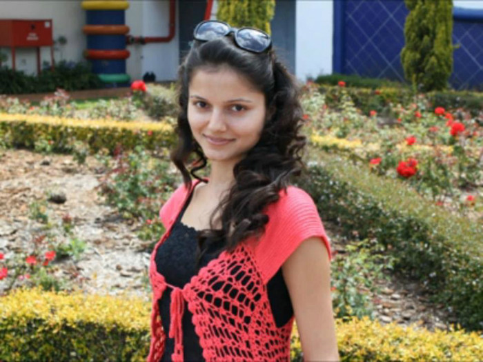 532265_398187016904381_268008735_n - Rubina Dilaik