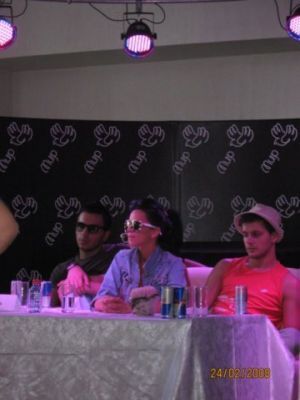  - 2009 09 1 - Inna at Press Conference and Signing Session in UFA - Rusia