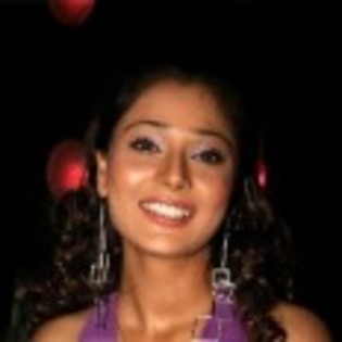 Sarah_Khan_1311432171_0