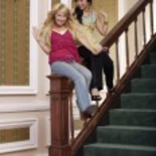 The_Suite_Life_of_Zack_and_Cody_1224693728_1_2005 - Zak Si Cody Ce Viata Minunata