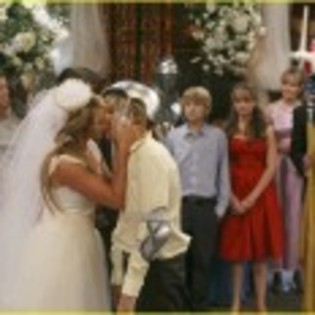 The_Suite_Life_of_Zack_and_Cody_1263824111_0_2005