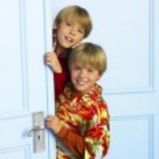The_Suite_Life_of_Zack_and_Cody_1260032636_3_2005