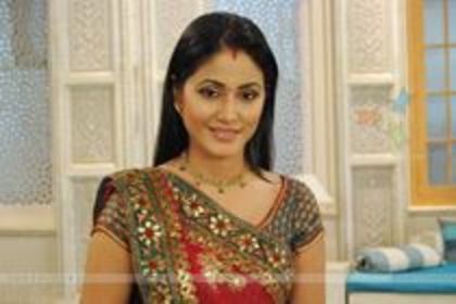 a lui varsha - Hina Khan