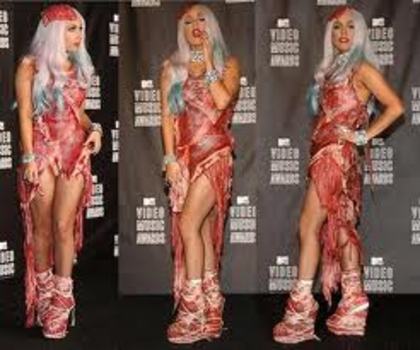 lady gaga rochie din carne - Lady Gaga