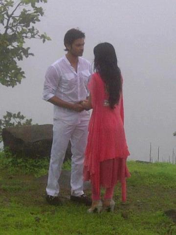 531301_345720725503099_870844094_n - jennifer winget11