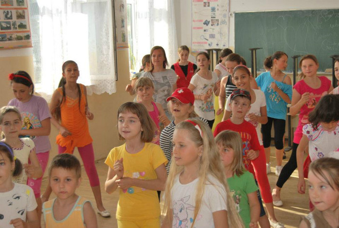 elena mocanu+magda ivanov=dusmane - eu si copiii de la dansuri