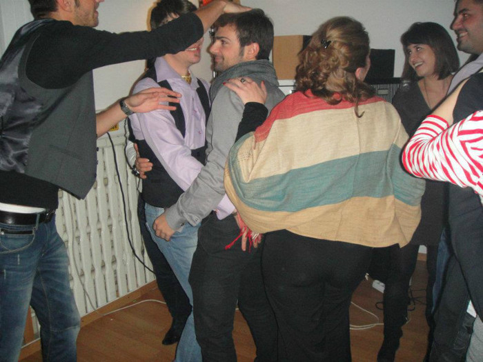 307183_10150422548027766_547673166_n