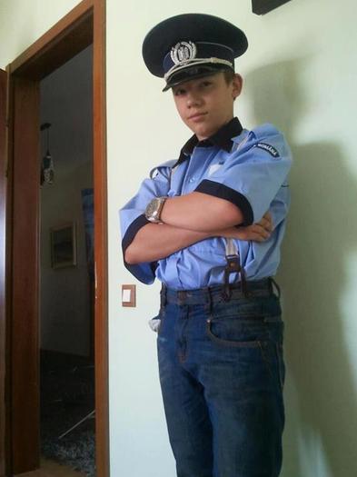 557039_161993170602193_290436480_n