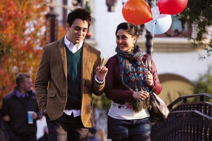 385873_266106340114200_1467609916_n - 0 Kareena Kapoor
