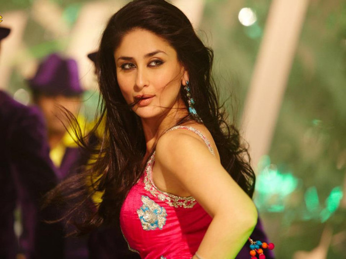 431204_314214795303354_1505107611_n - Kareena Kapoor 2