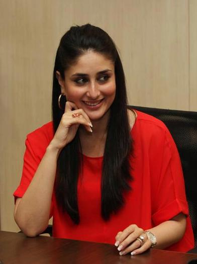 533279_357910847600415_1926283712_n - Kareena Kapoor 2
