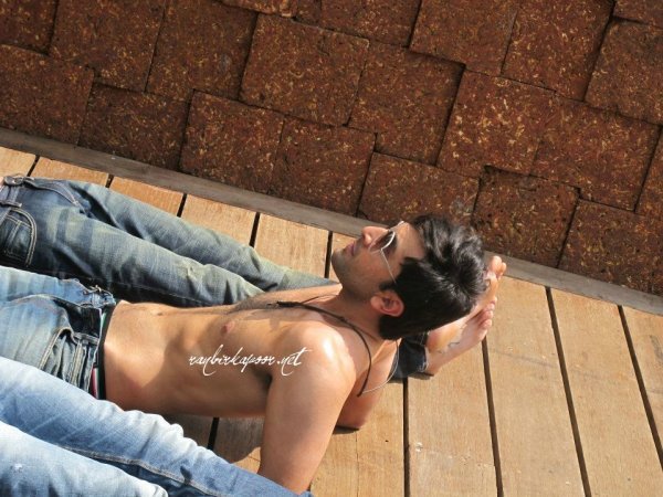 430427_345490388805941_501256871_n