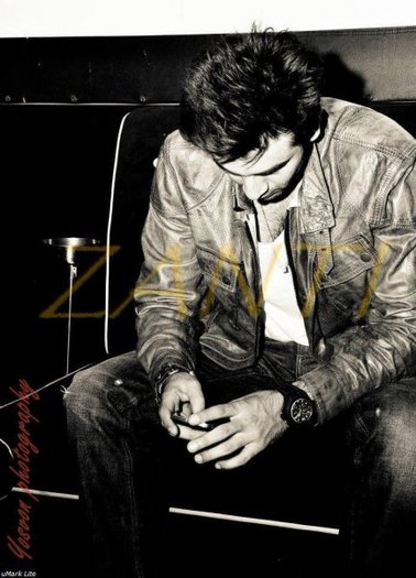 556431_384339044921075_652173613_n