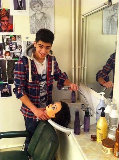 da zooom sa vezi ce crud e zayn=))