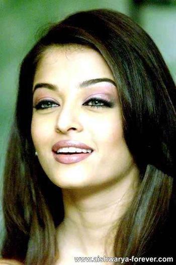 282311_425805664119249_207699201_n - 0 Aishwarya Rai