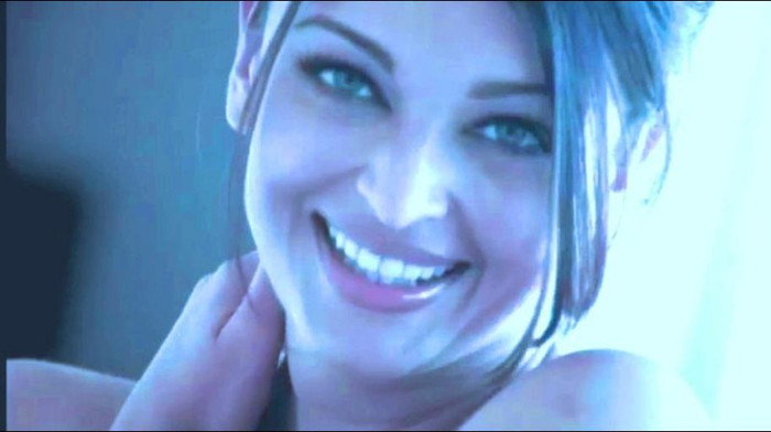 292135_379080442125105_1923096298_n - 0 Aishwarya Rai