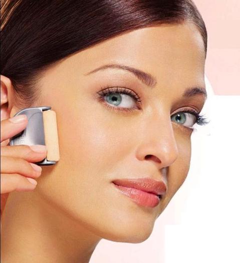 295161_441375189228963_38094300_n - 0 Aishwarya Rai