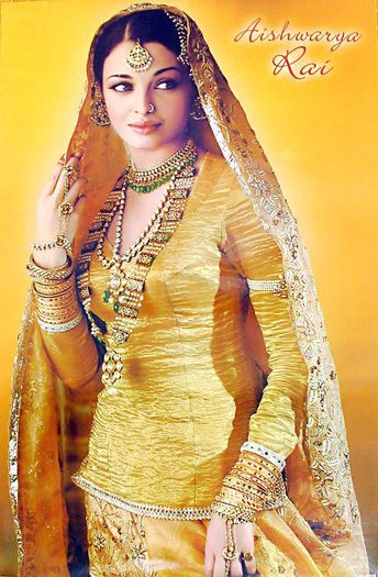 319702_425226677510481_376276637_n - 0 Aishwarya Rai