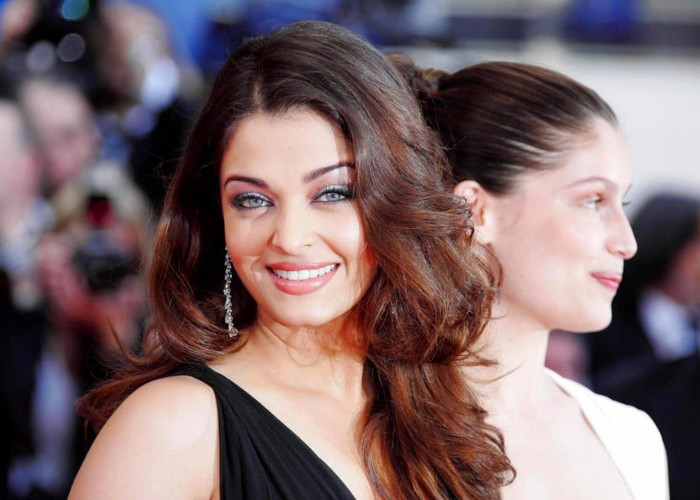 383411_407287805971035_184604391_n - 0 Aishwarya Rai
