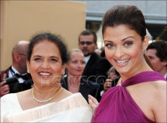 389105_445861048780377_1636848438_n - 0 Aishwarya Rai