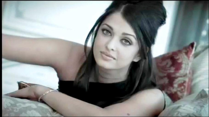 398973_379091695457313_1757612313_n - 0 Aishwarya Rai