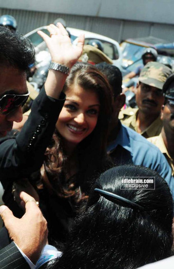 401808_425842190782263_532145308_n - 0 Aishwarya Rai