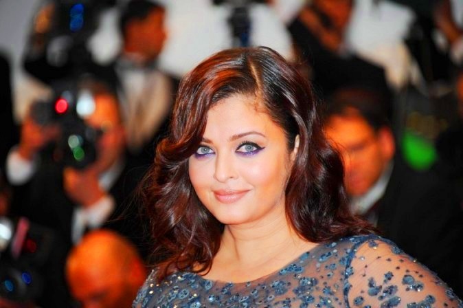 481280_418309641535518_82414174_n - 0 Aishwarya Rai
