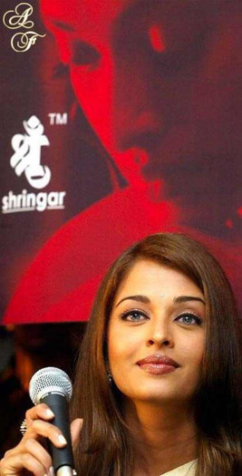 487099_426634870702995_270566609_n - 0 Aishwarya Rai