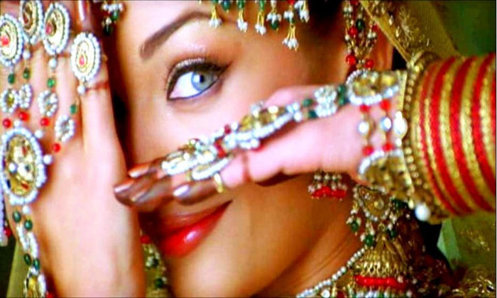 487121_425227100843772_1583635839_n - 0 Aishwarya Rai